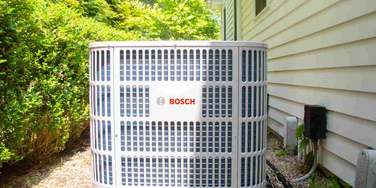 how many watts does an air conditioner use