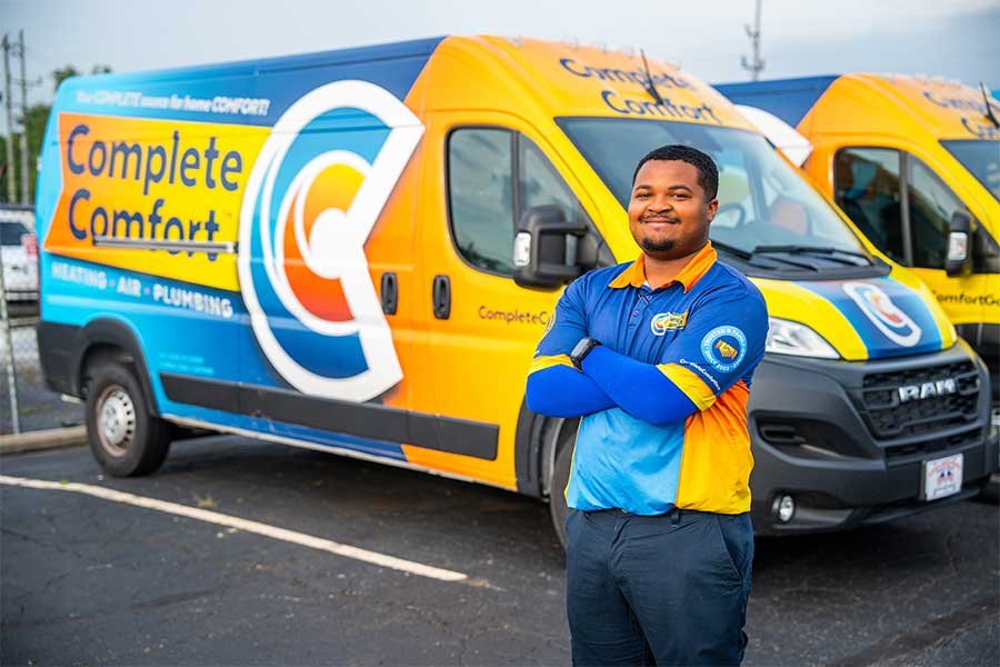 AC repair technician in Greenwood, IN
